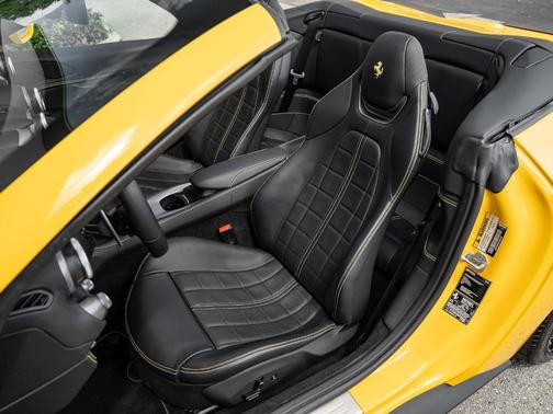 2022 Ferrari Portofino M