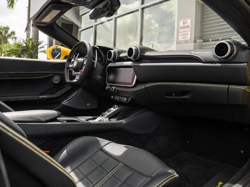 2022 Ferrari Portofino M Base