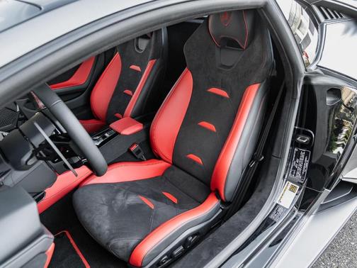 2024 Lamborghini Huracan Tecnica 