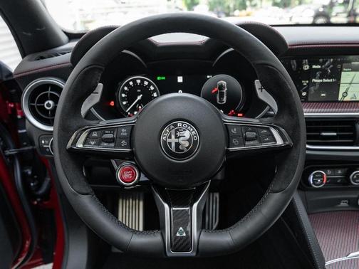 2024 Alfa Romeo Stelvio Quadrifoglio Supersport