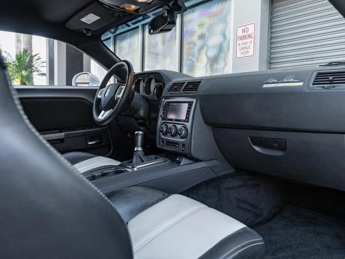 2014 Dodge Challenger 570S