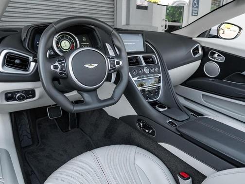 2022 Aston Martin DB11 Volante
