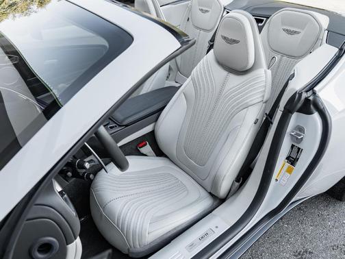 2022 Aston Martin DB11 Volante