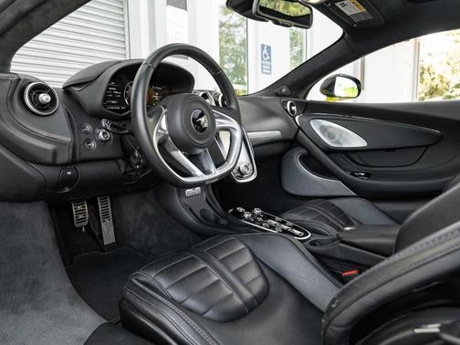 2025 McLaren GTS TechLux