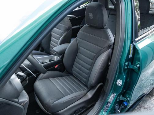 Verde 2026 Alfa Romeo Tonale Base