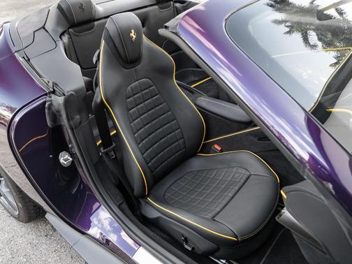 2025 Ferrari Roma Spider Base