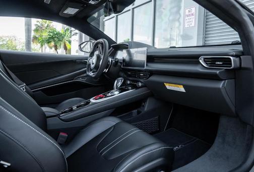 Zinc 2026 Lotus Emira SE