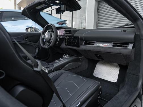 2023 Maserati MC20 Cielo