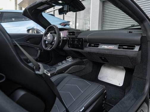 2023 Maserati MC20 Cielo