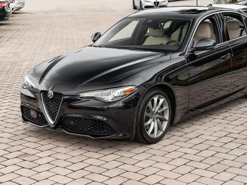 2023 Alfa Romeo Giulia Lusso