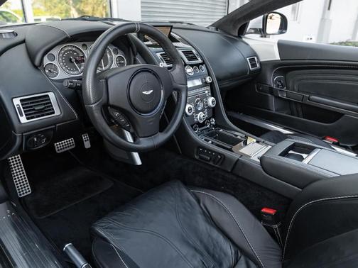 2010 Aston Martin DBS Volante