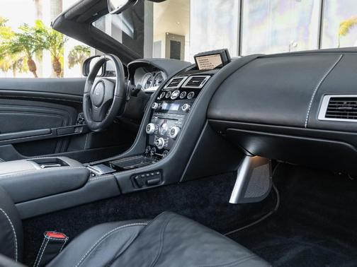 2010 Aston Martin DBS Volante