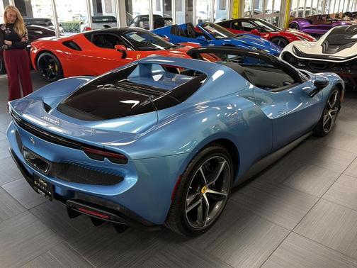 2024 Ferrari 296 GTS Base