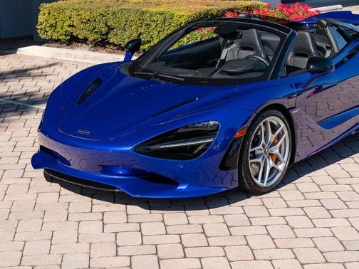 2024 McLaren 750S Base