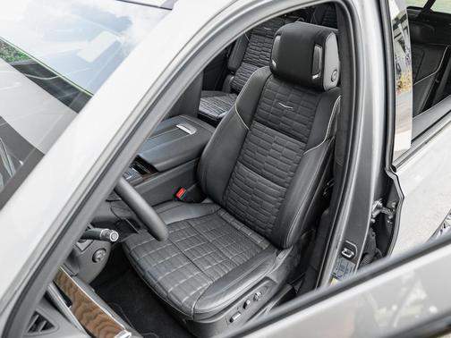 2023 Cadillac Escalade 4WD Sport Platinum