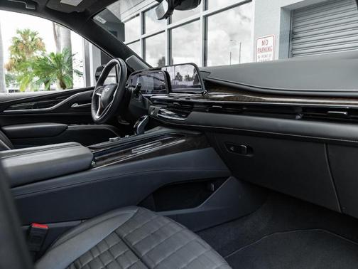 2023 Cadillac Escalade 4WD Sport Platinum