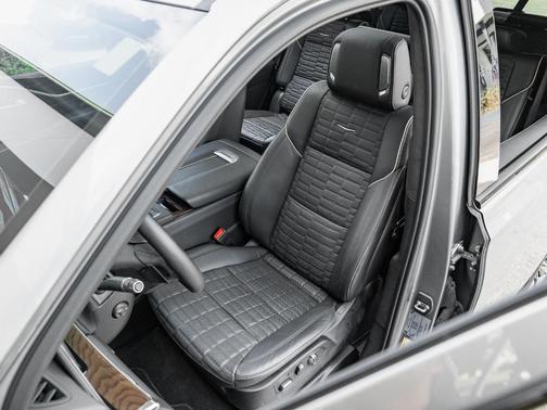 2023 Cadillac Escalade 4WD Sport Platinum