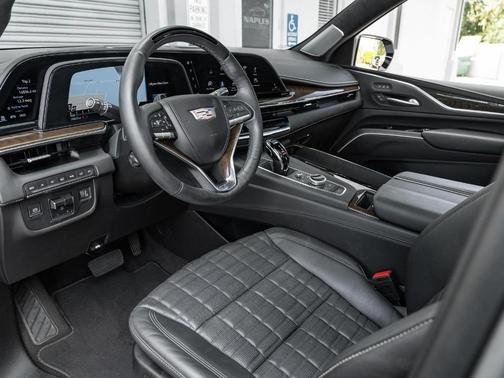 2023 Cadillac Escalade 4WD Sport Platinum