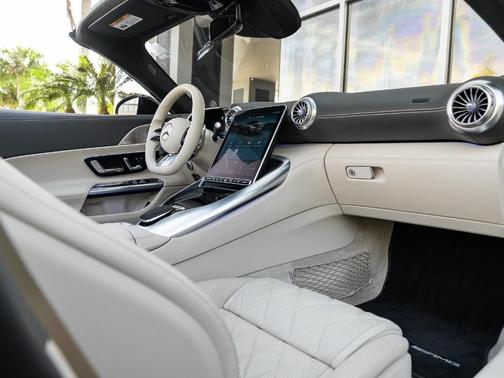 2022 Mercedes-Benz AMG SL 55 Base