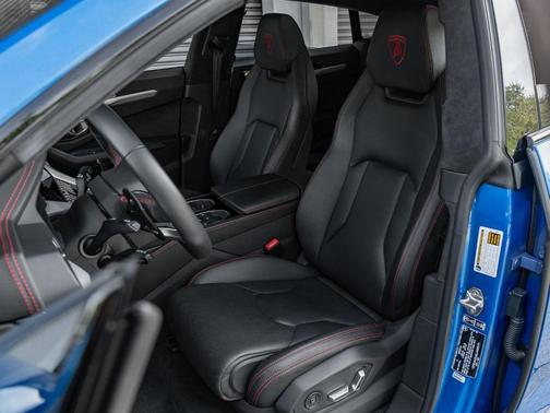 2020 Lamborghini Urus Base