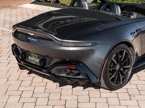2021 Aston Martin Vantage Base