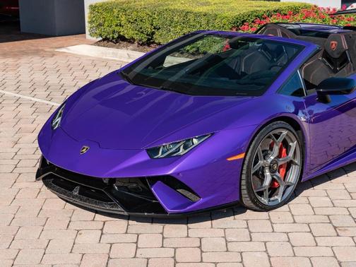 2019 Lamborghini Huracan Performante