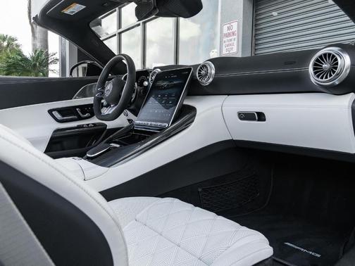 2024 Mercedes-Benz AMG SL 63 Base