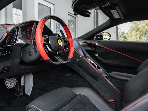2023 Ferrari Roma Base
