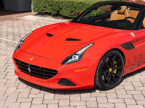 2015 Ferrari California T