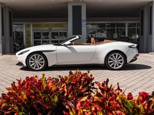 2019 Aston Martin DB11