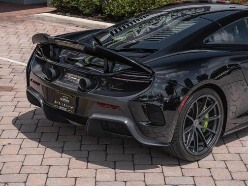 2016 McLaren 675LT Base