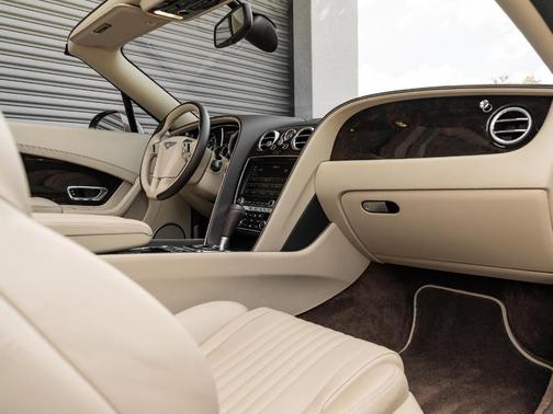 Dark Cashmere Metallic 2016 Bentley Continental GT V8