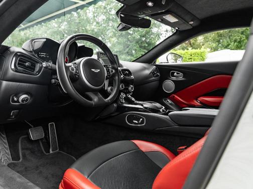 2019 Aston Martin Vantage