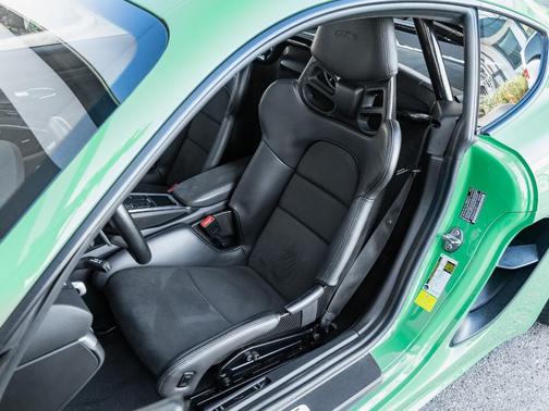 2023 Porsche 718 Cayman GTS 4.0