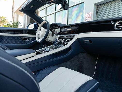 2022 Bentley Continental GT GT V8