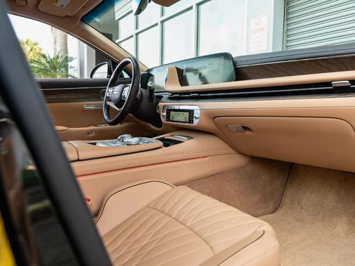 2023 Genesis G90 e-SC