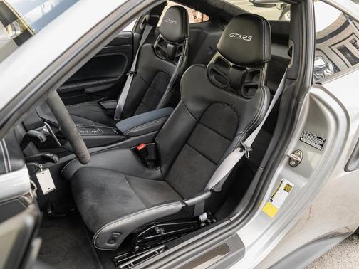 2019 Porsche 911 GT3 RS