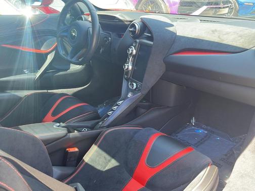 2020 McLaren 720S Performance