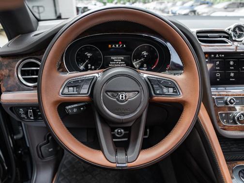 Dark Green 2023 Bentley Bentayga V8