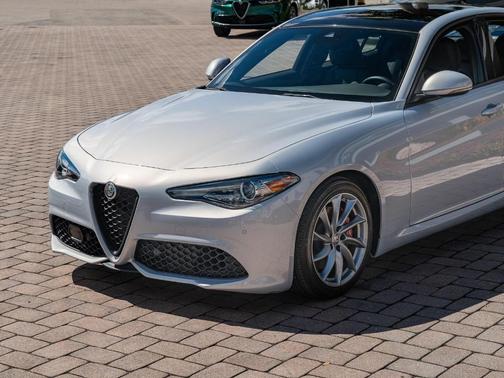 2023 Alfa Romeo Giulia Base
