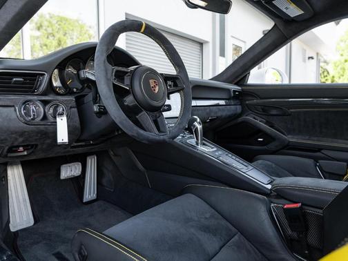 2018 Porsche 911 GT2 RS