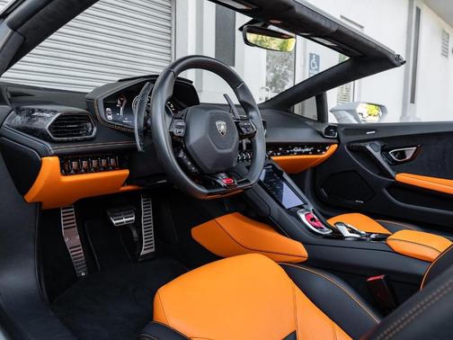 2021 Lamborghini Huracan EVO Base