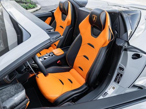 2021 Lamborghini Huracan EVO Base