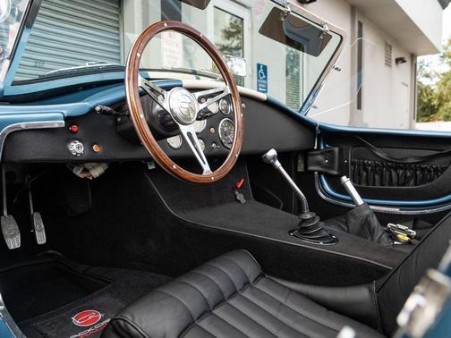 1965 AC Shelby Cobra * REPLICA *