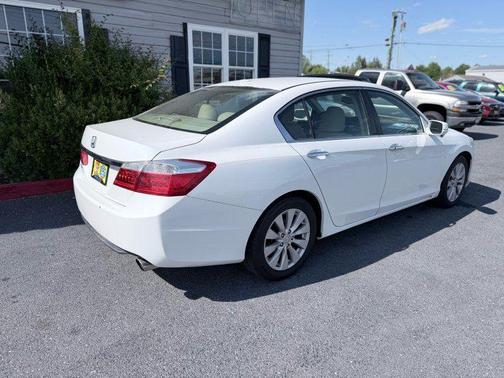 White 2014 Honda Accord EX-L