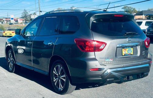 2018 Nissan Pathfinder SV