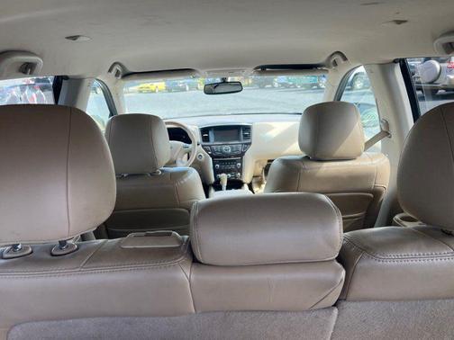 2014 Nissan Pathfinder SL