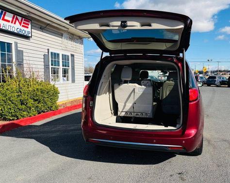 2017 Chrysler Pacifica Touring-L Plus