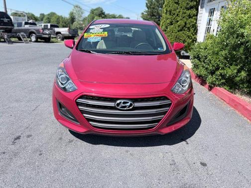 Scarlet Red Pearl 2017 Hyundai Elantra GT Base