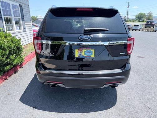 Black 2018 Ford Explorer Limited